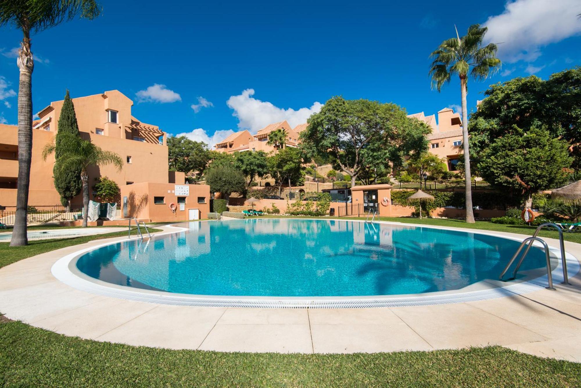 Rentandhomes Penthouse Elviria Golf Marbella Luaran gambar